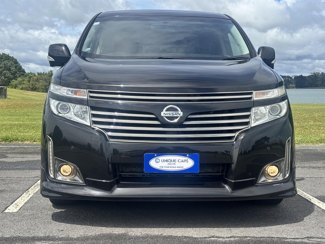 2013 Nissan Elgrand thumbnail