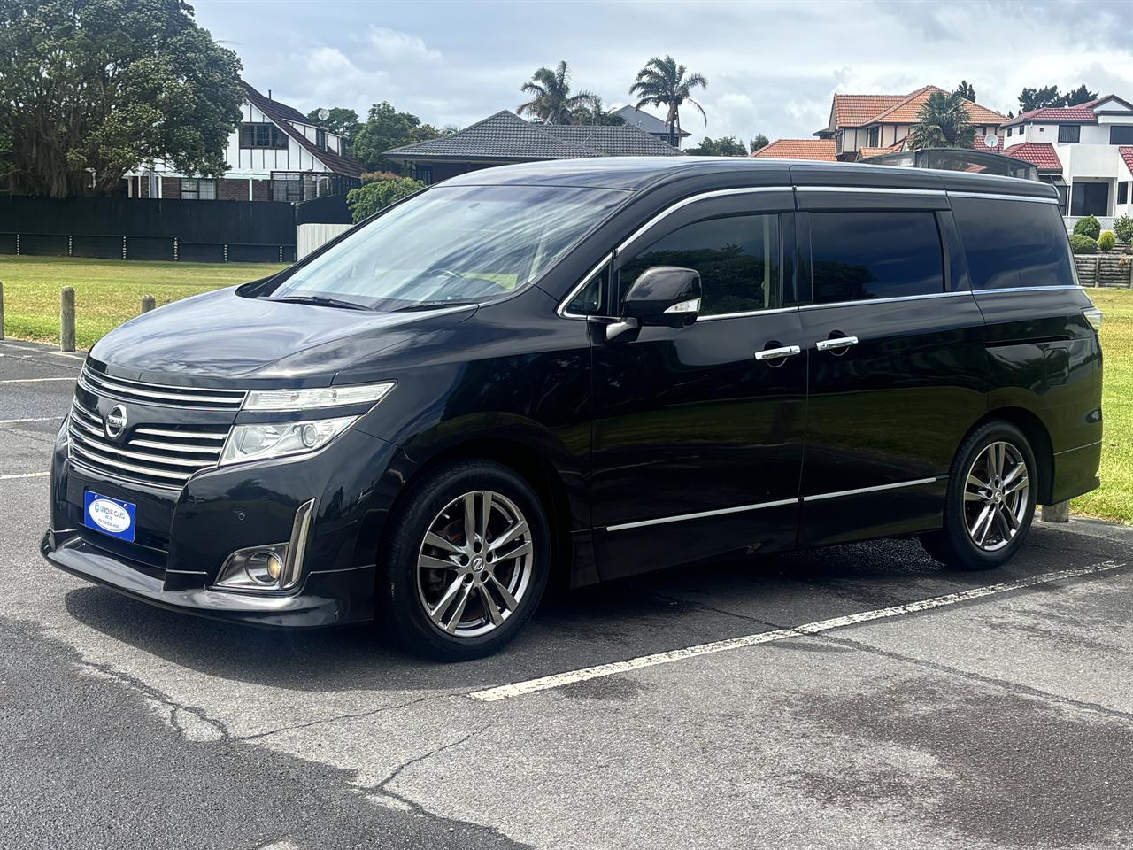 2013 Nissan Elgrand thumbnail