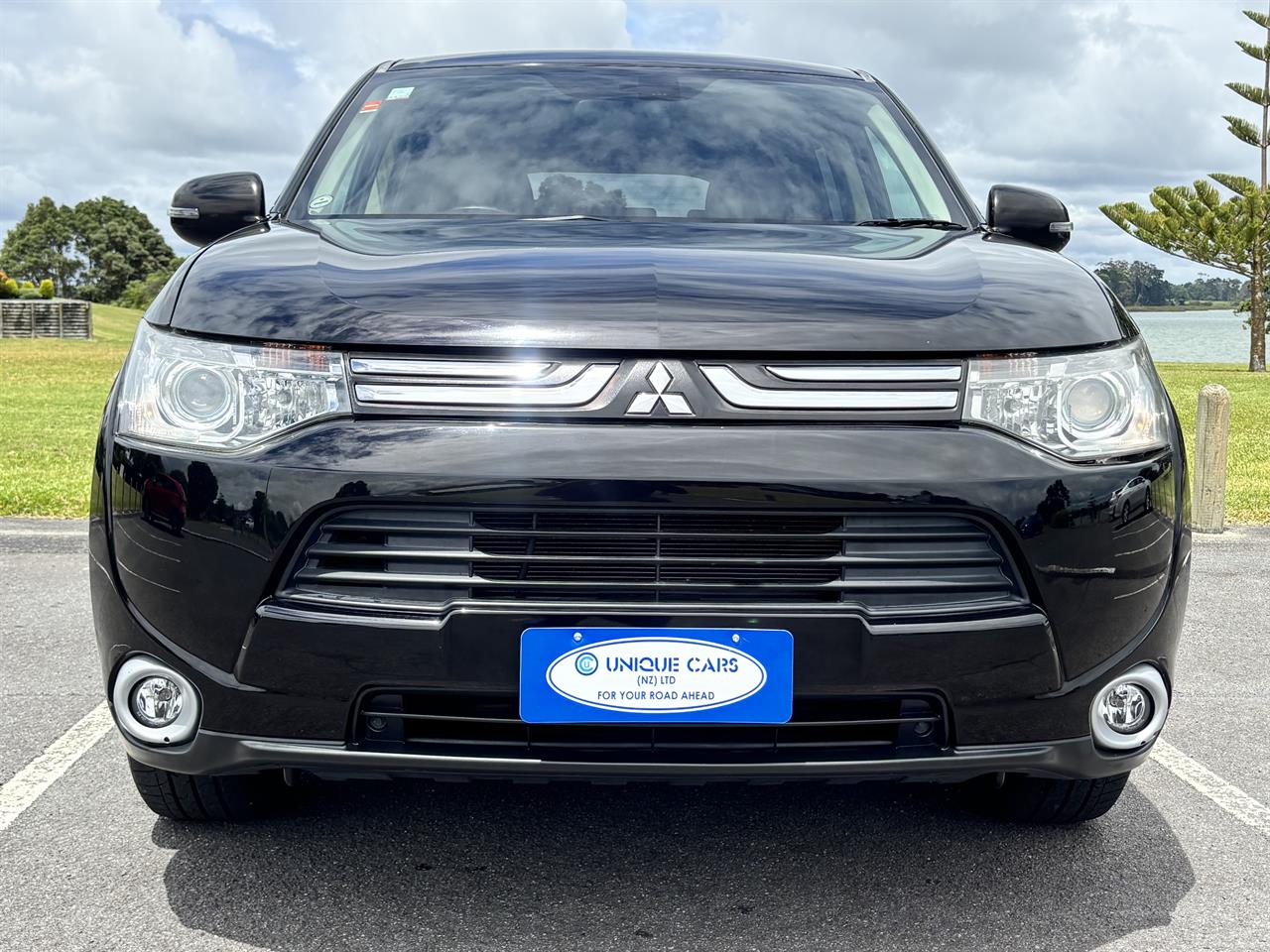 2014 Mitsubishi Outlander thumbnail