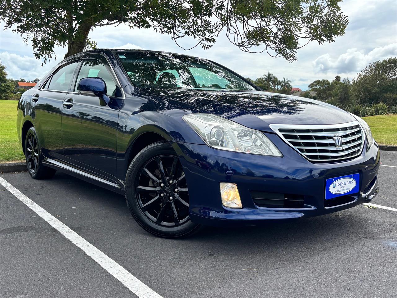 2008 Toyota Crown thumbnail