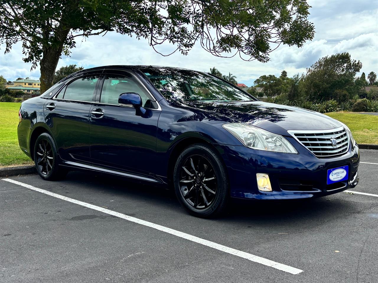 2008 Toyota Crown thumbnail