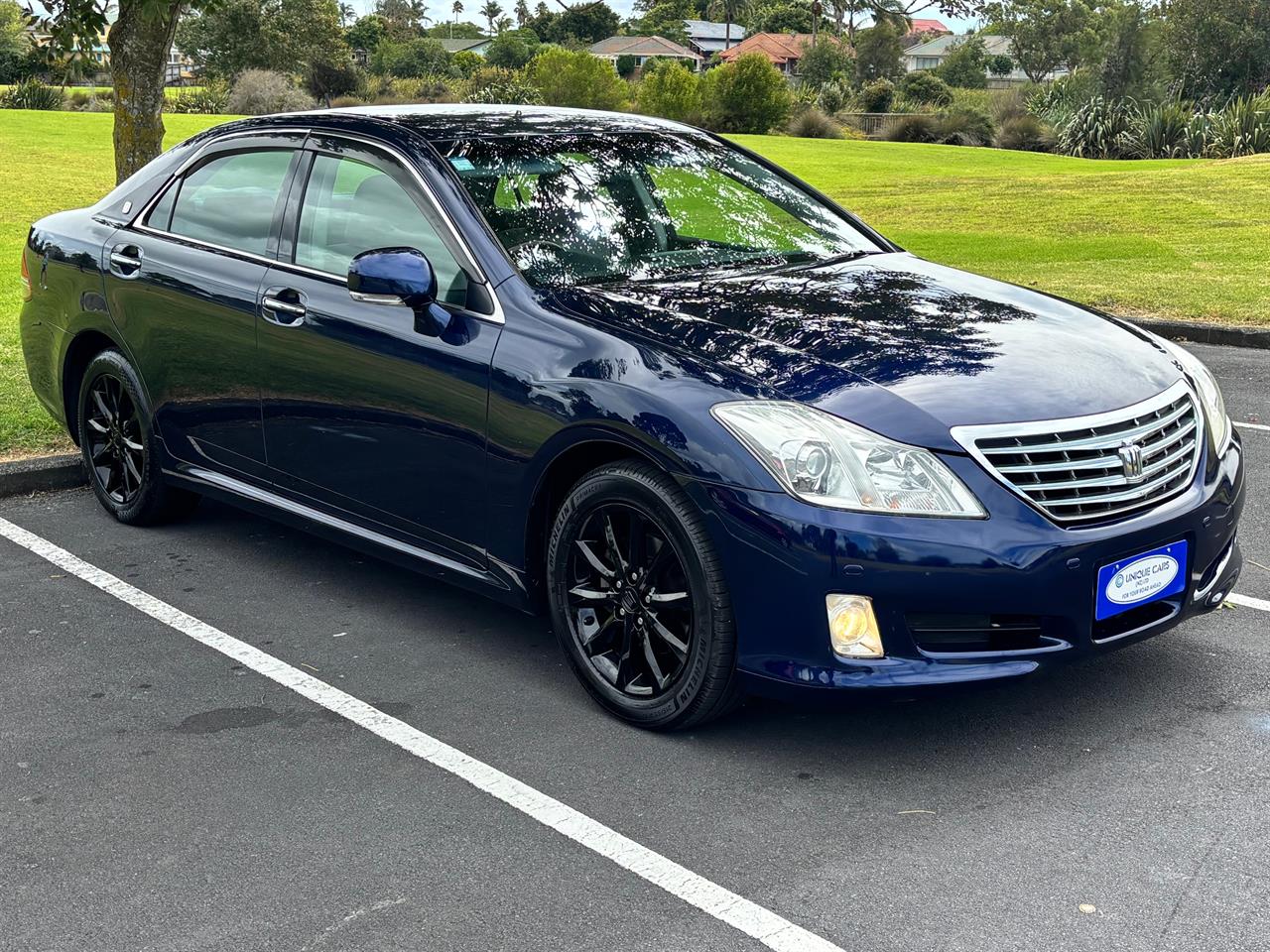 2008 Toyota Crown thumbnail