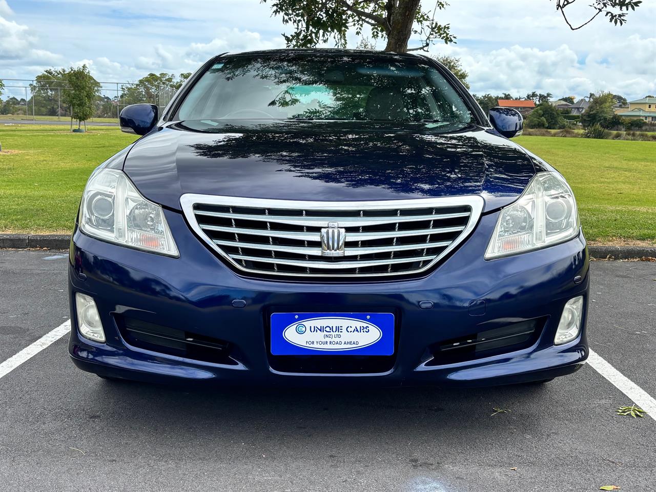 2008 Toyota Crown thumbnail