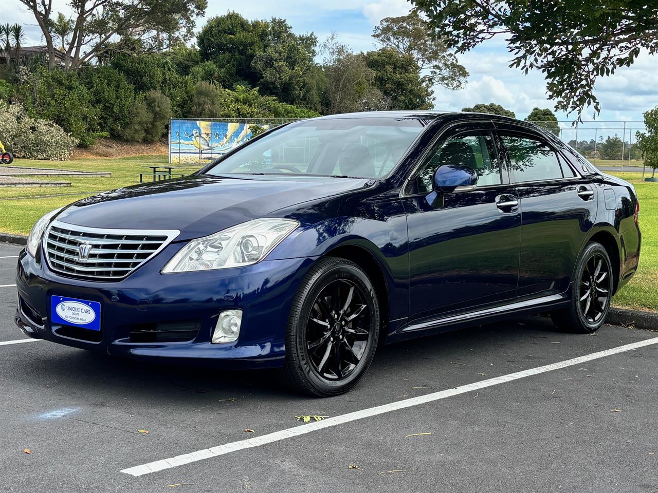 2008 Toyota Crown thumbnail