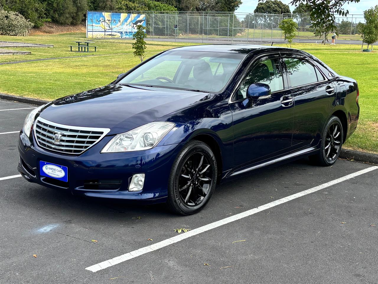 2008 Toyota Crown thumbnail