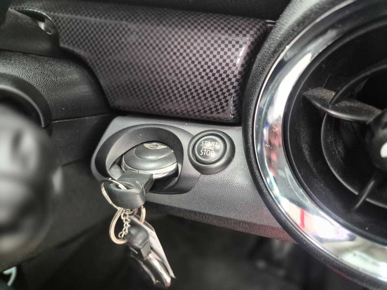 2012 BMW Mini thumbnail