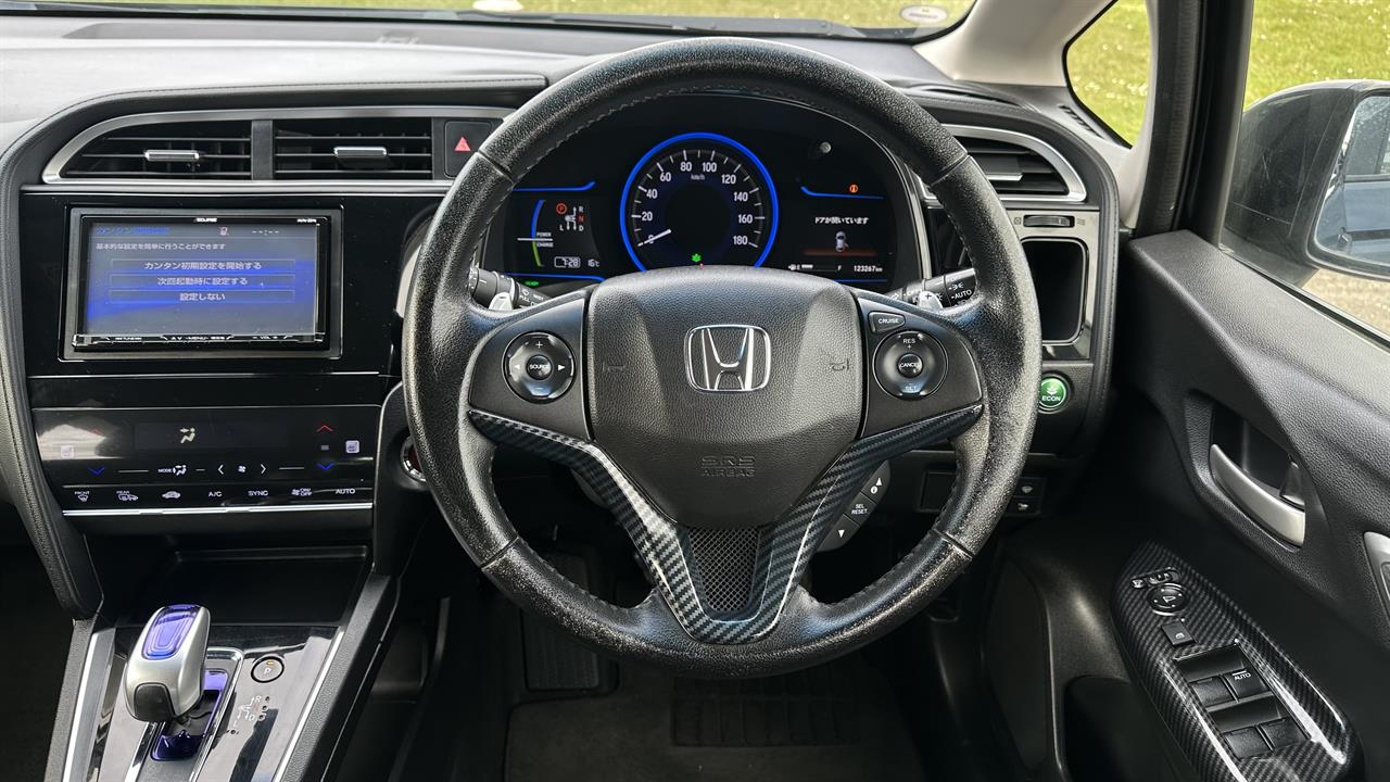2015 Honda Shuttle thumbnail