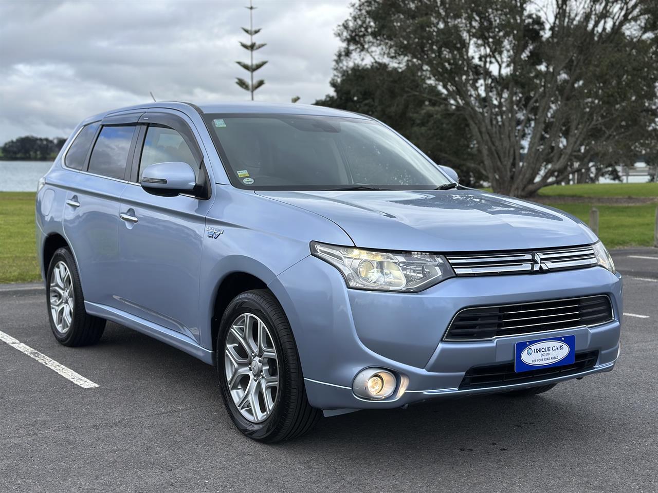 2013 Mitsubishi Outlander thumbnail