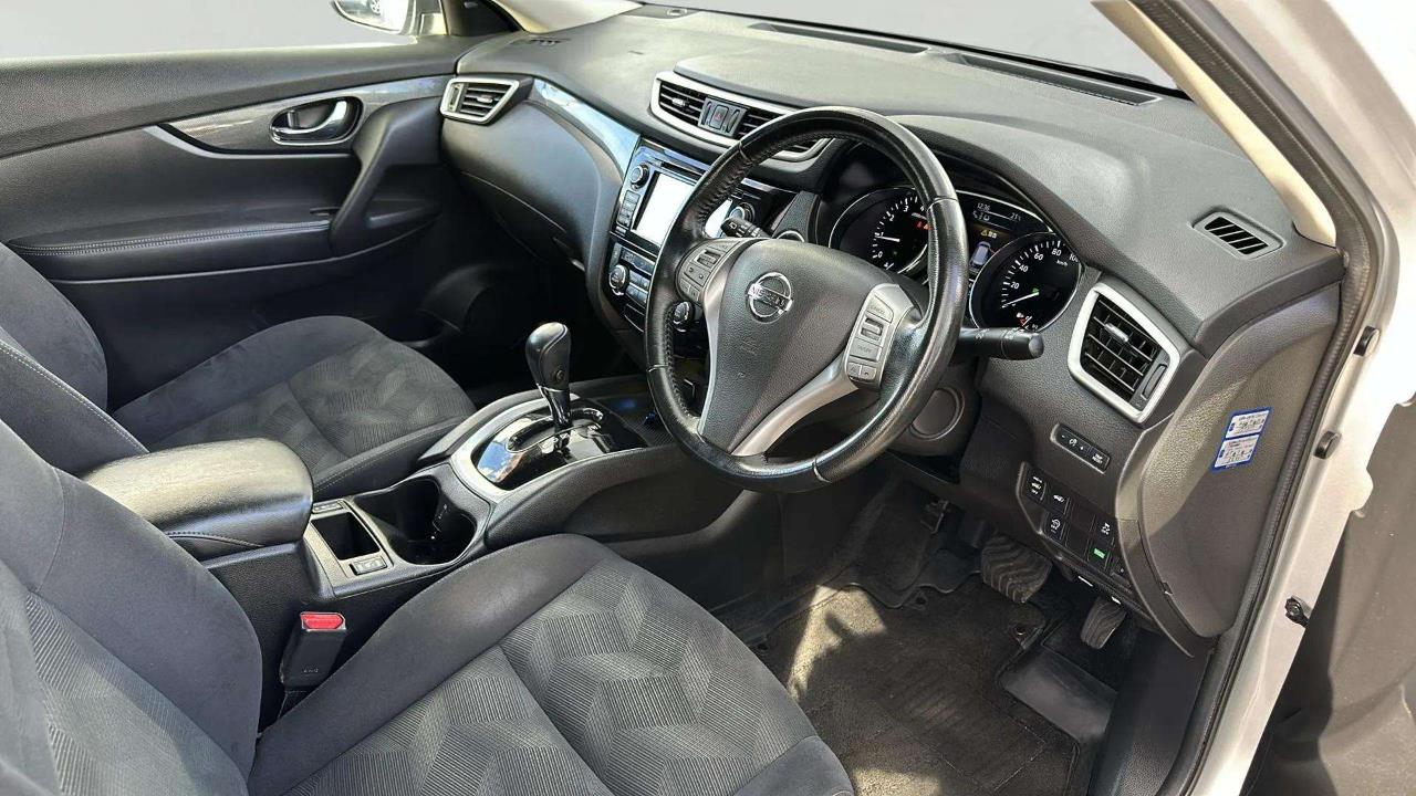 2014 Nissan X-Trail thumbnail