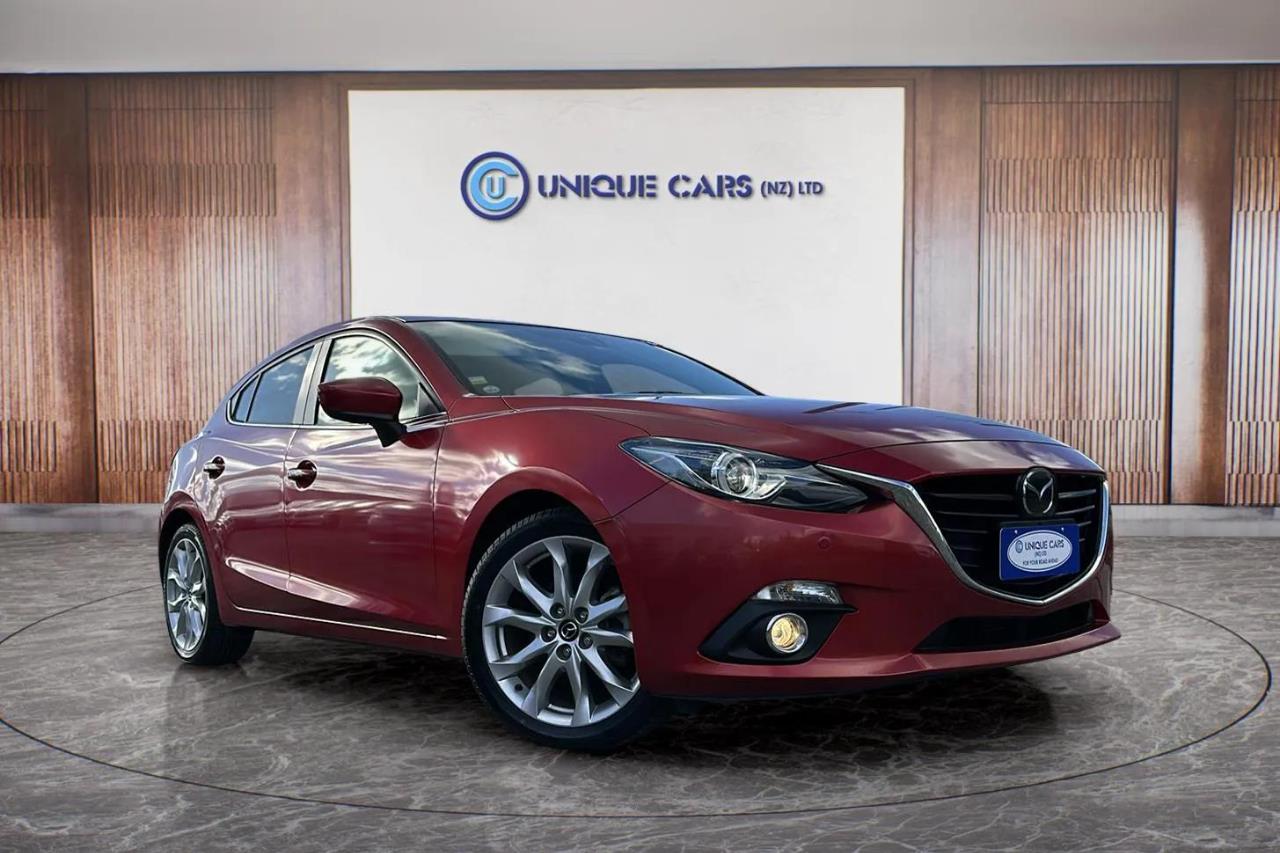 2013 Mazda Axela thumbnail