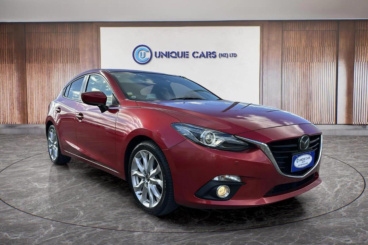 2013 Mazda Axela thumbnail