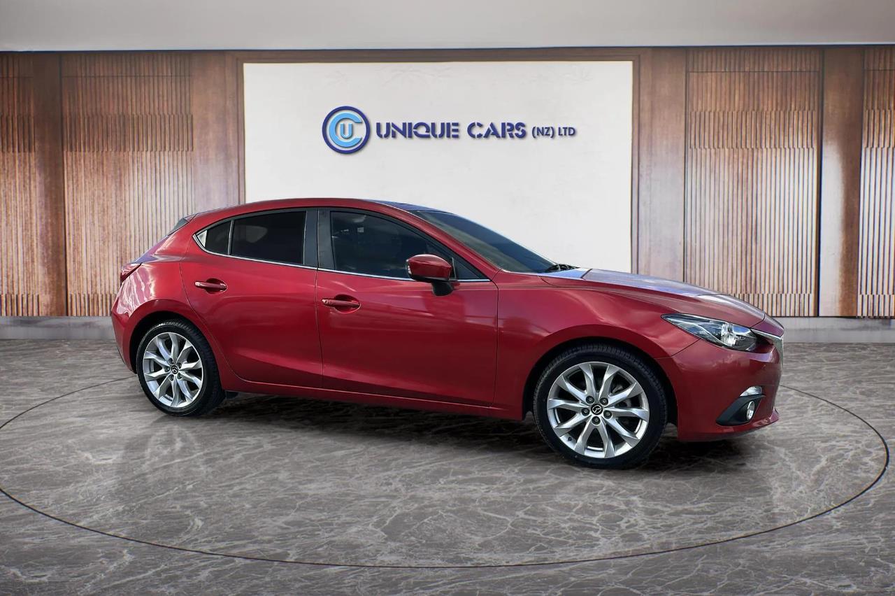 2013 Mazda Axela thumbnail