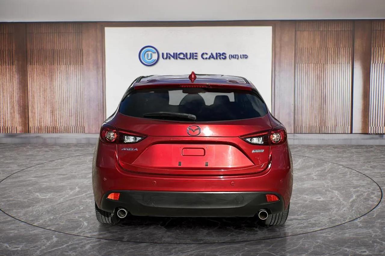 2013 Mazda Axela thumbnail