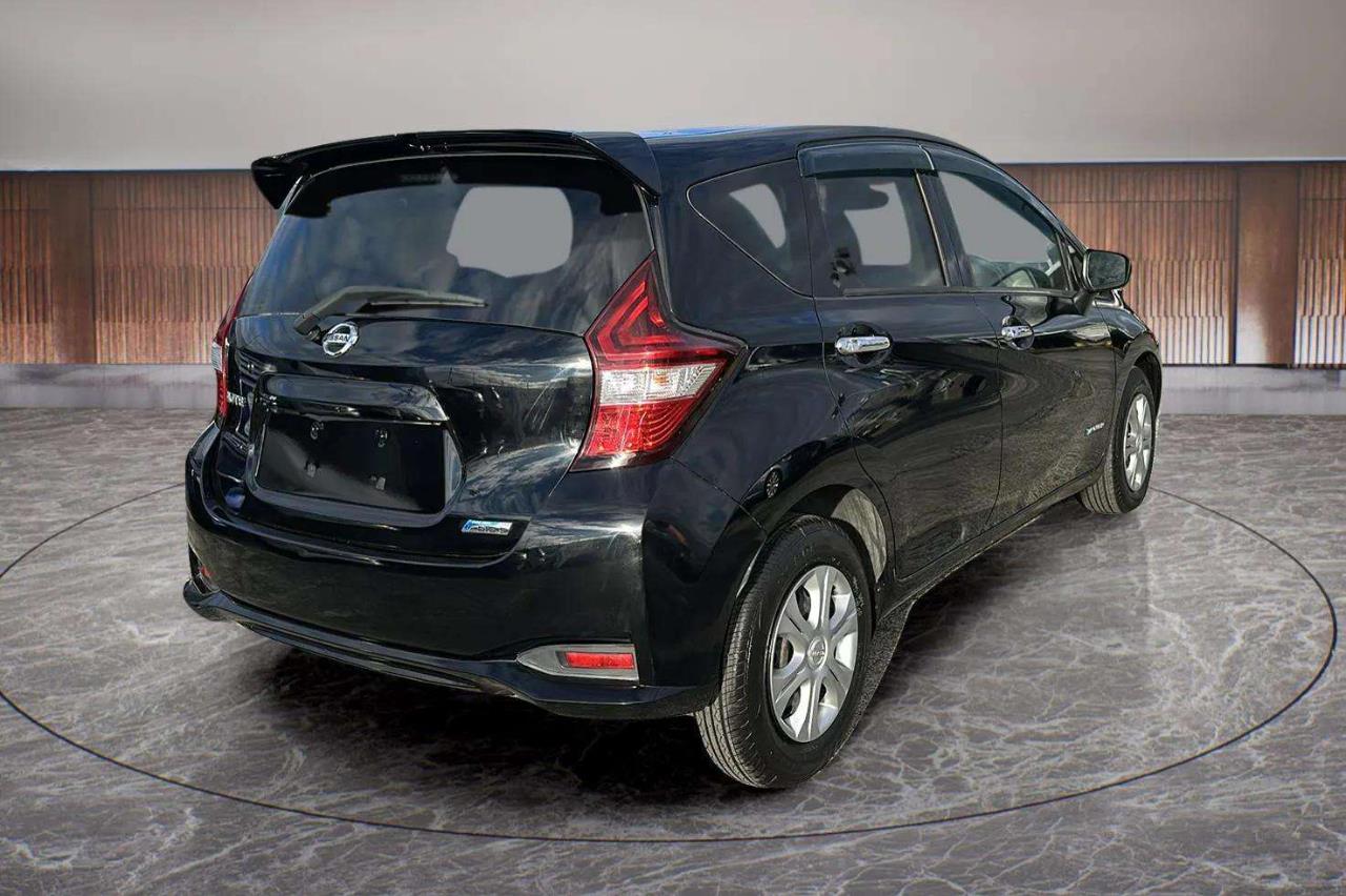 2016 Nissan Note thumbnail