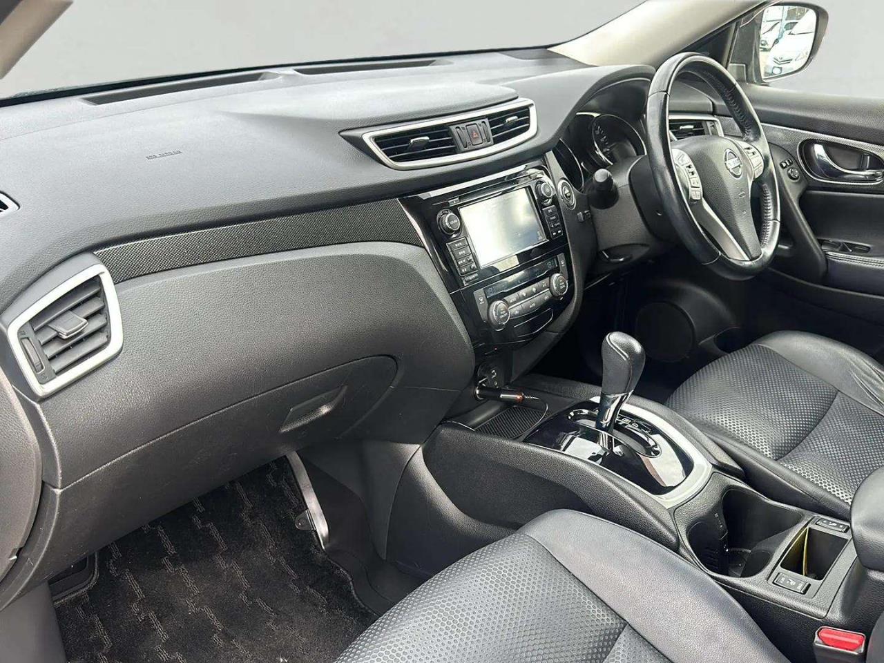 2014 Nissan X-Trail thumbnail