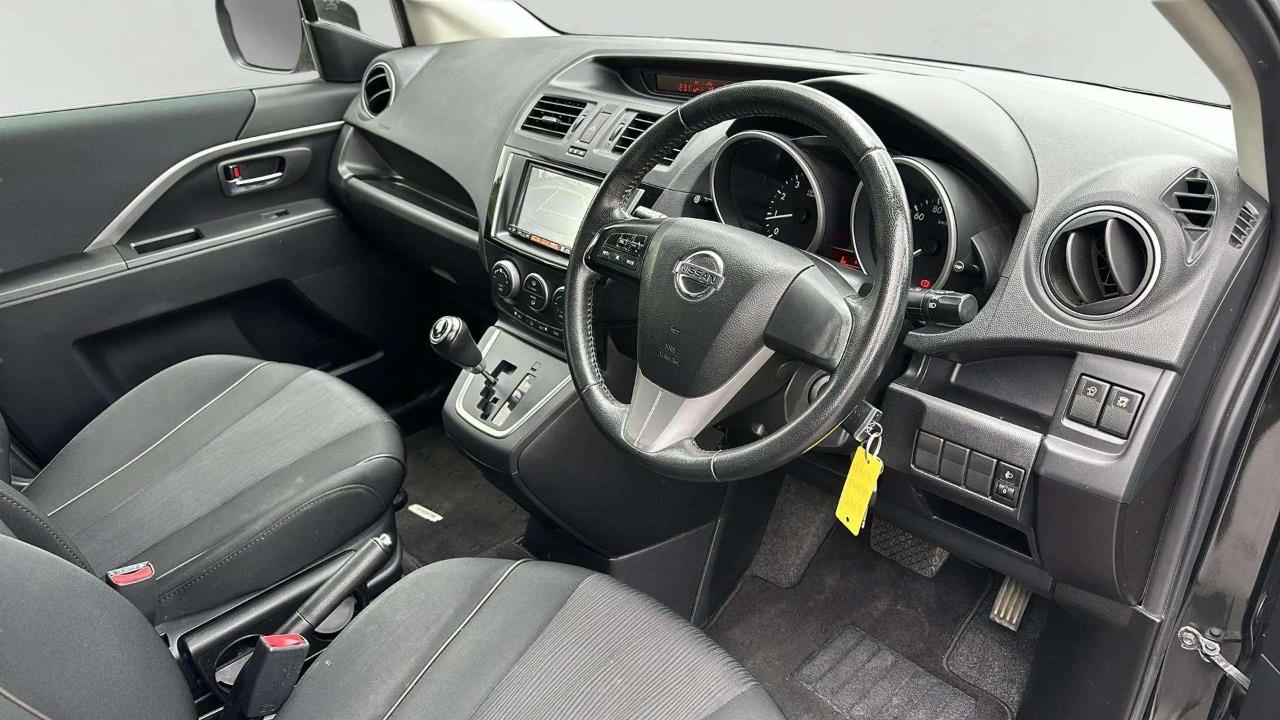 2015 Nissan Lafesta thumbnail