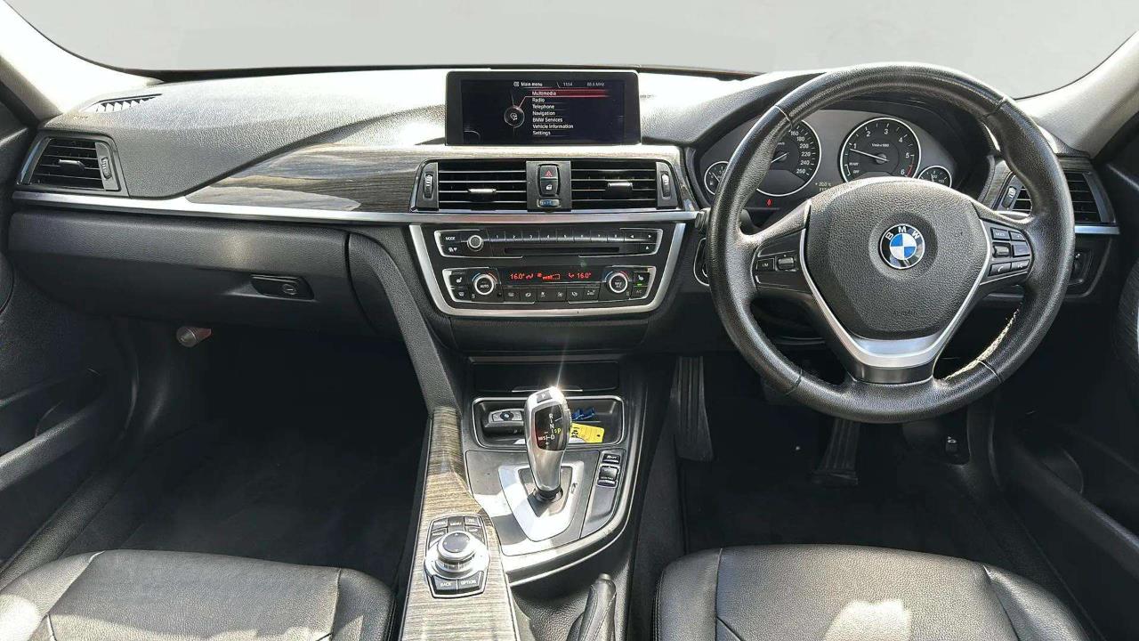 2013 BMW 320D thumbnail