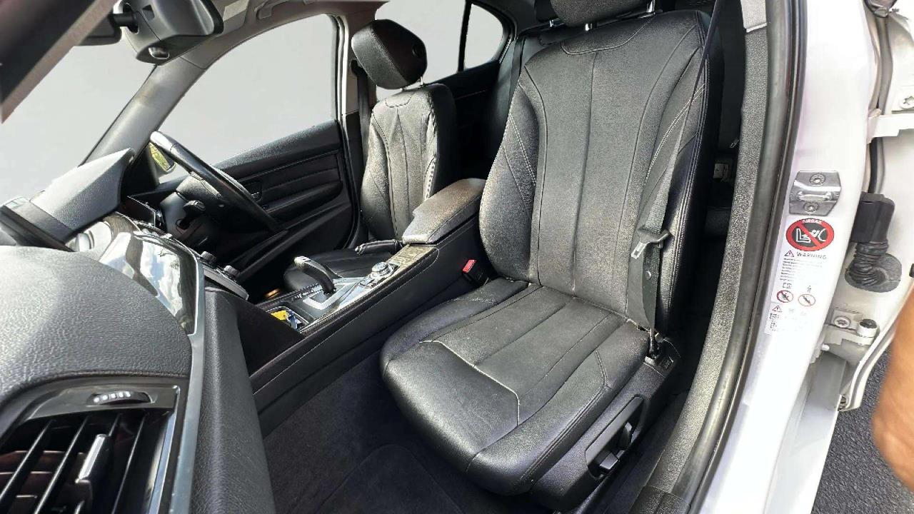 2013 BMW 320D thumbnail