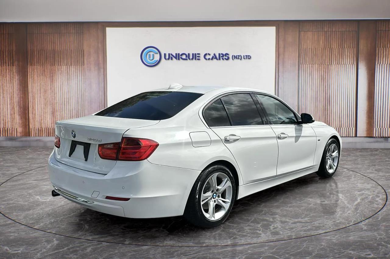 2013 BMW 320D thumbnail