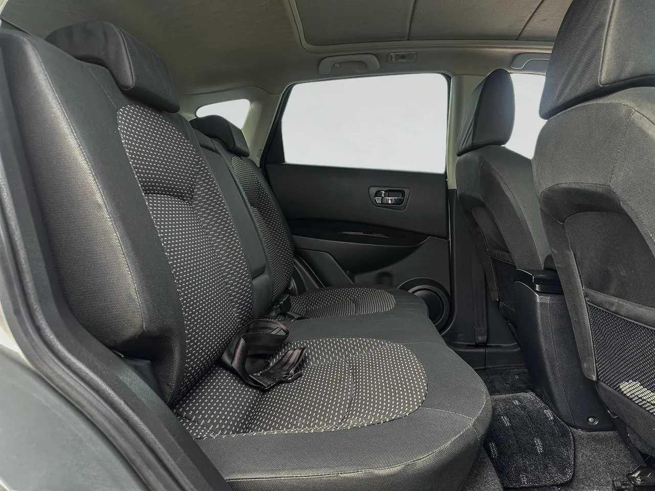 2007 Nissan Dualis thumbnail