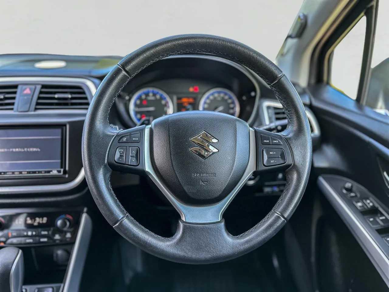 2015 Suzuki SX4 thumbnail