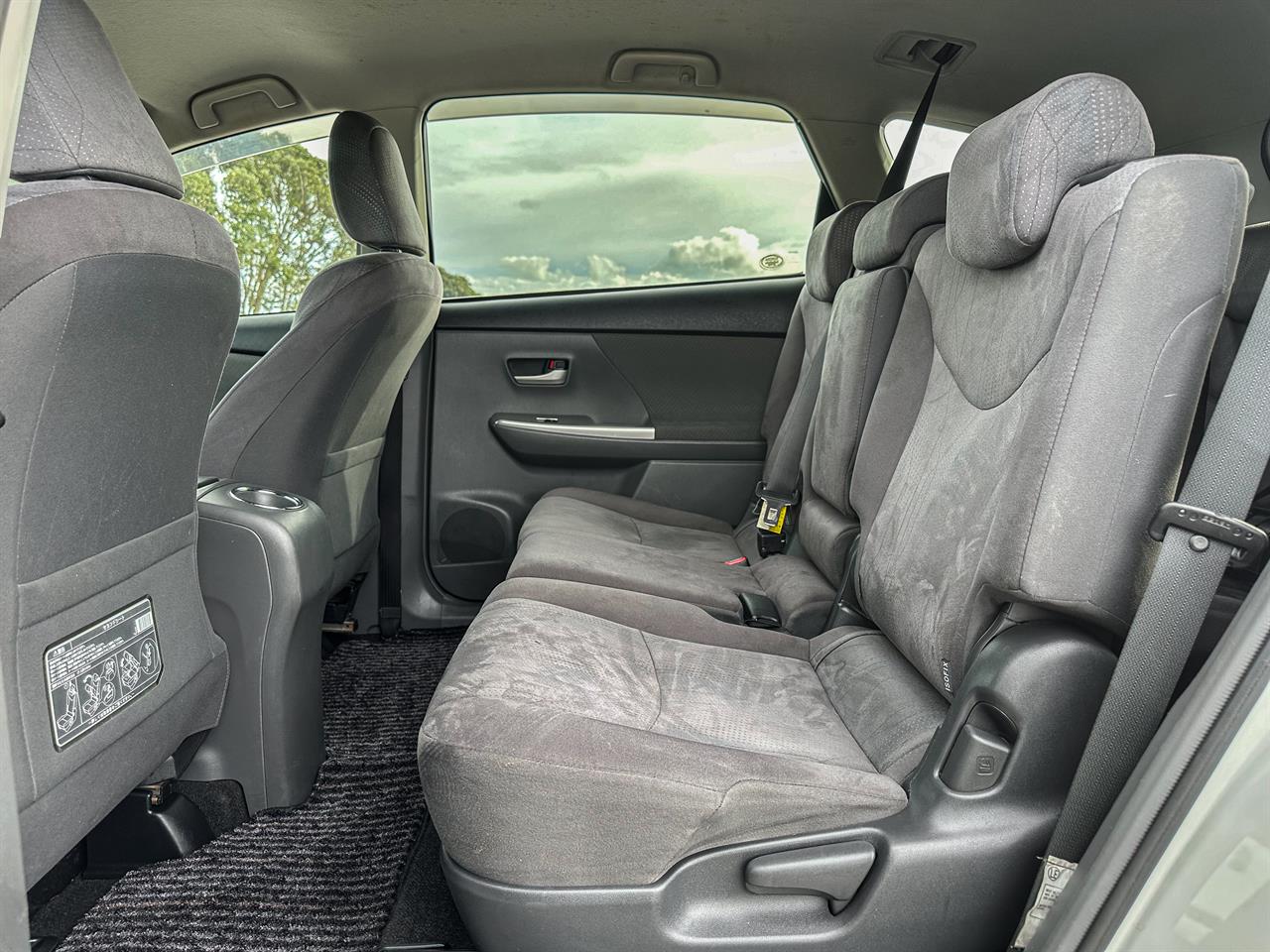 2011 Toyota Prius thumbnail