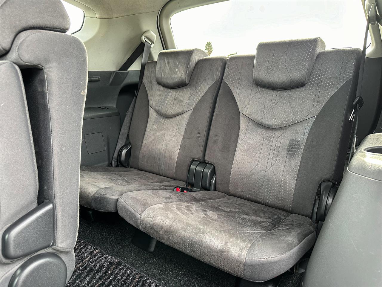 2011 Toyota Prius thumbnail