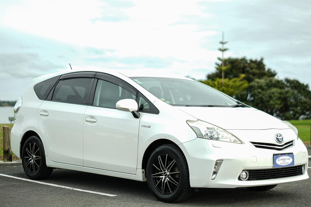 2011 Toyota Prius thumbnail