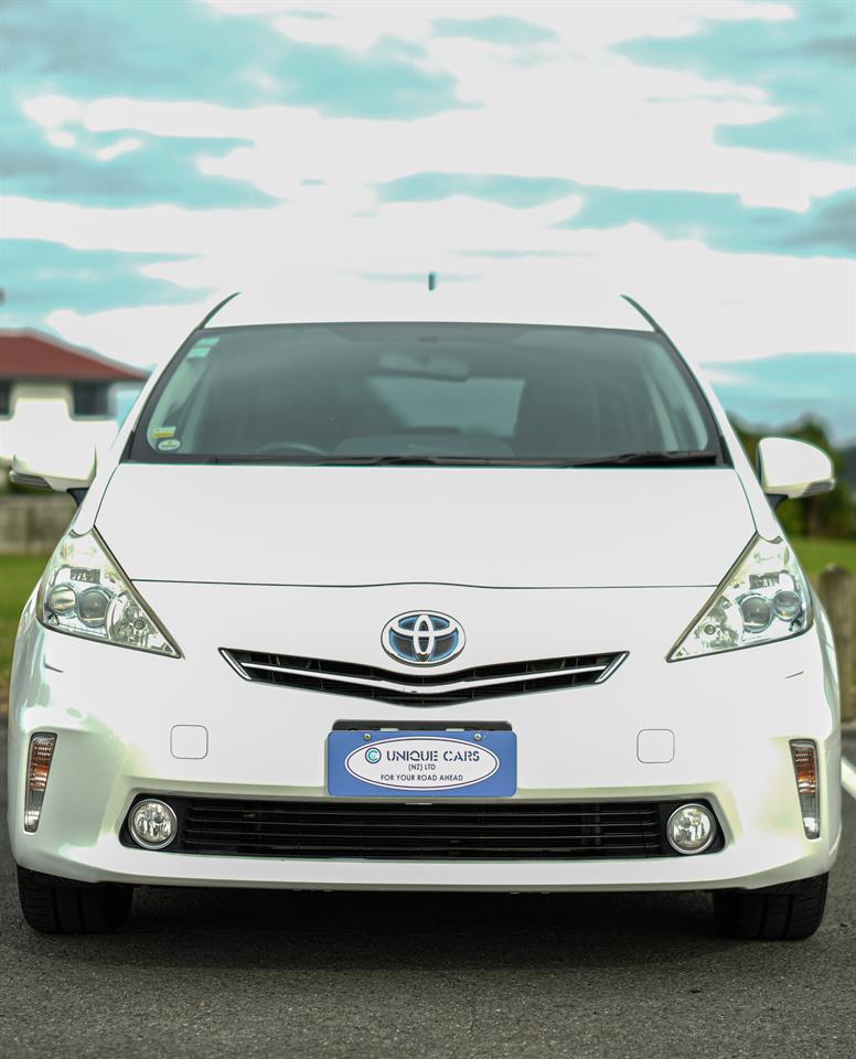 2011 Toyota Prius thumbnail