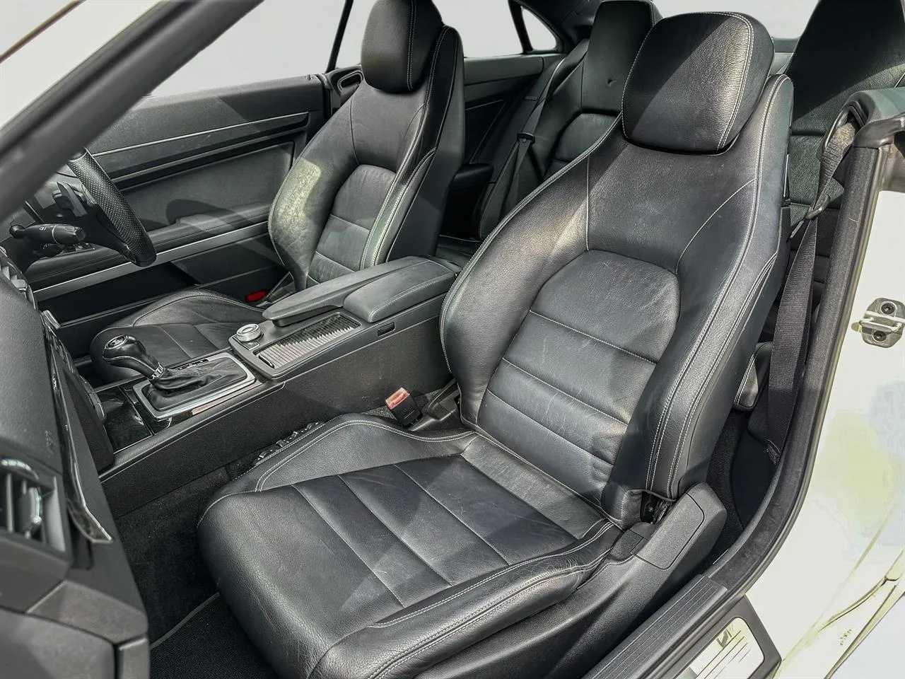 2010 Mercedes-Benz E250 thumbnail