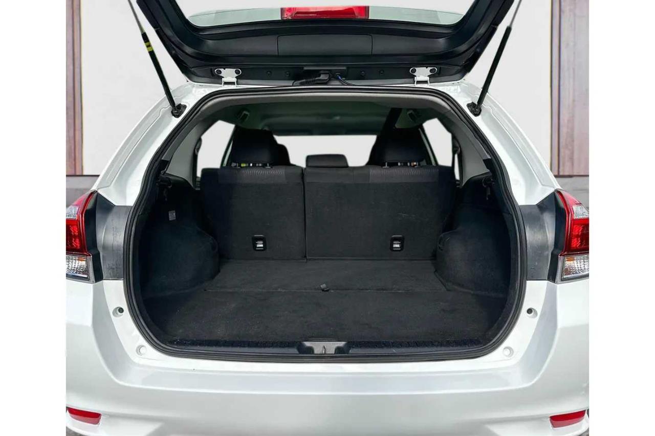 2017 Toyota Corolla thumbnail