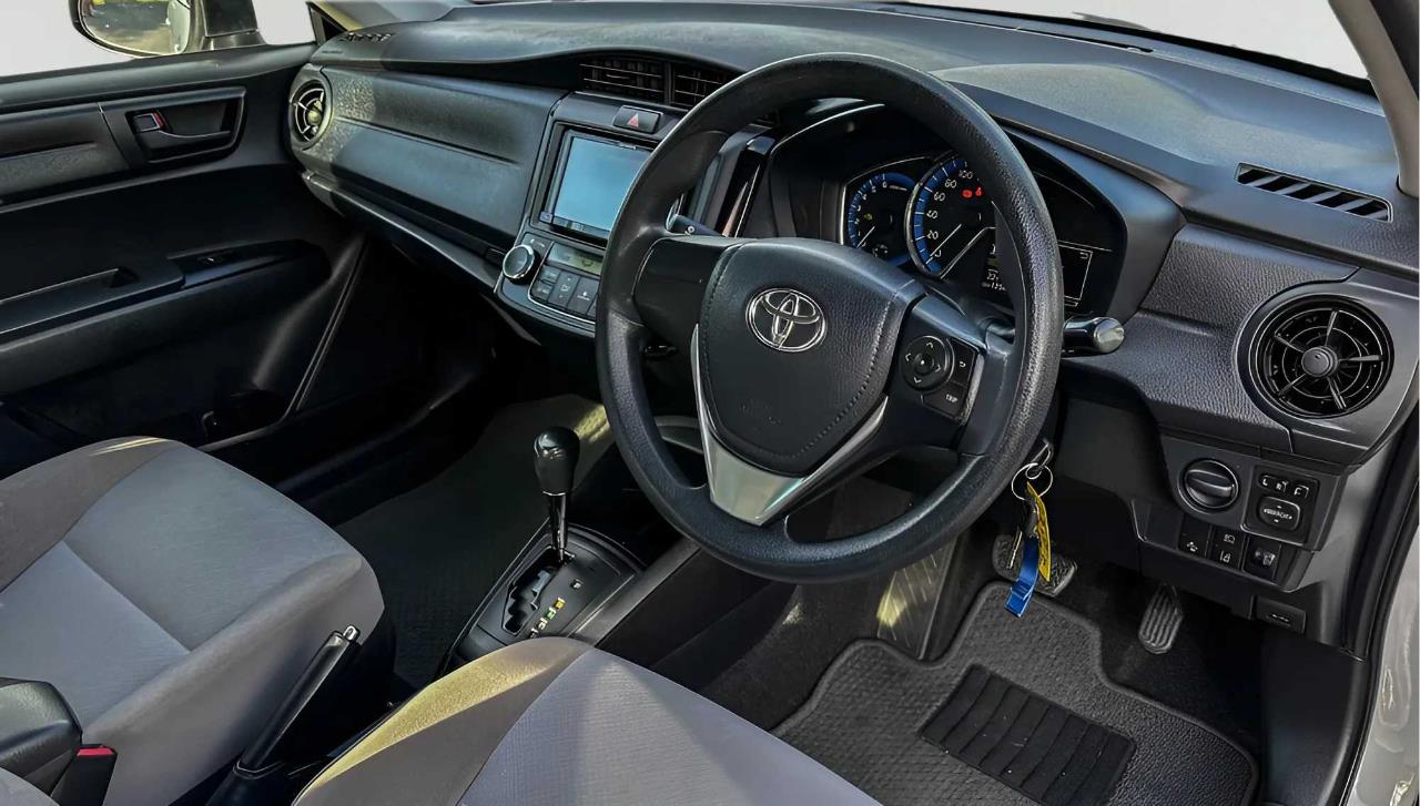 2017 Toyota Corolla thumbnail
