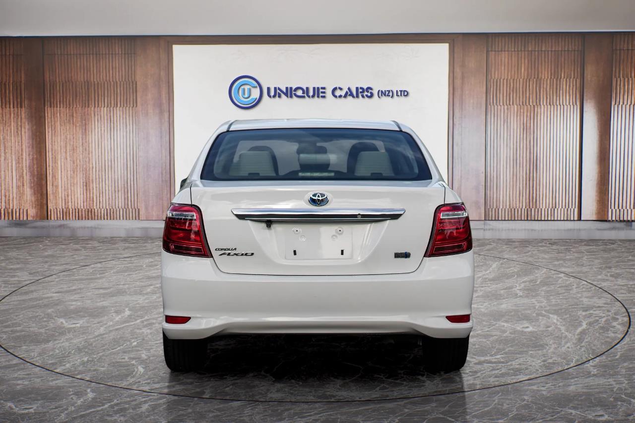 2017 Toyota Corolla thumbnail