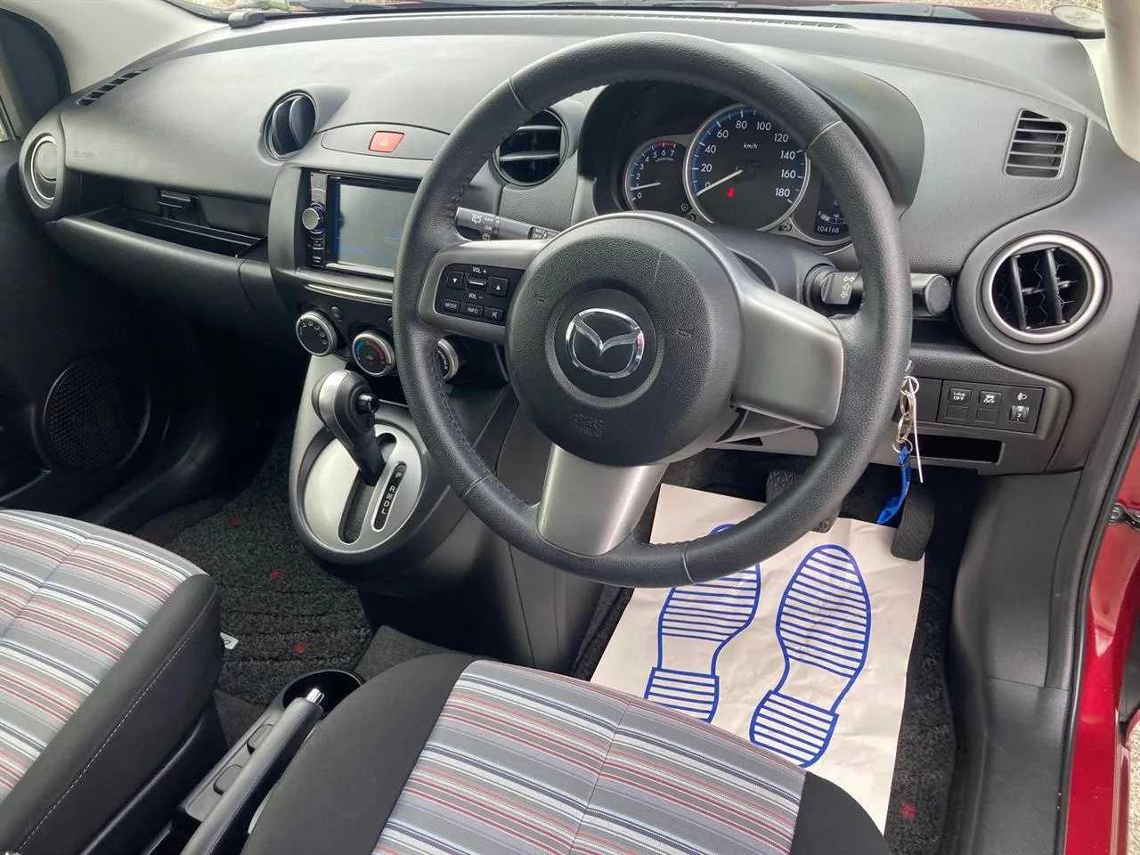 2012 Mazda Demio thumbnail