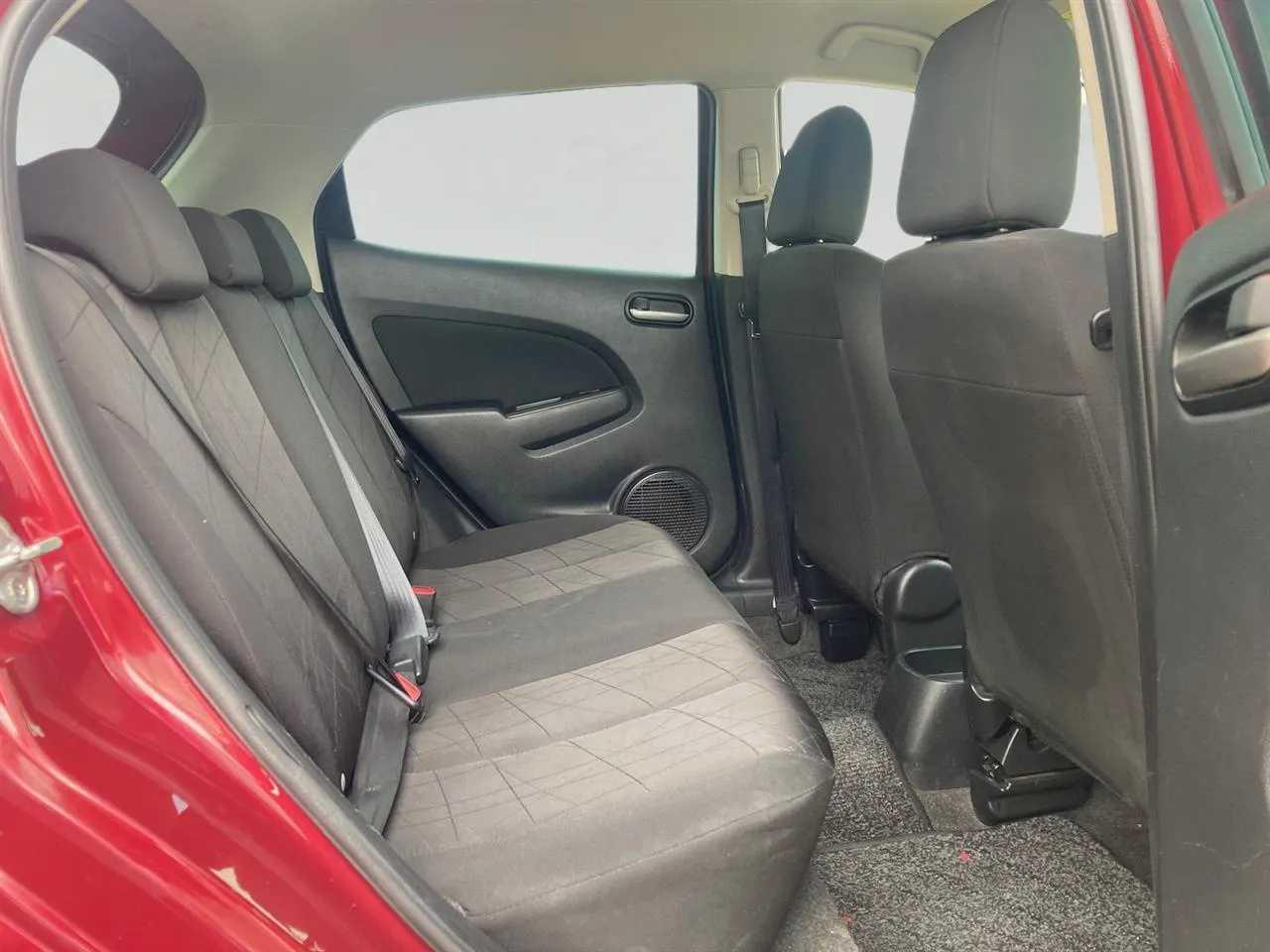 2012 Mazda Demio thumbnail