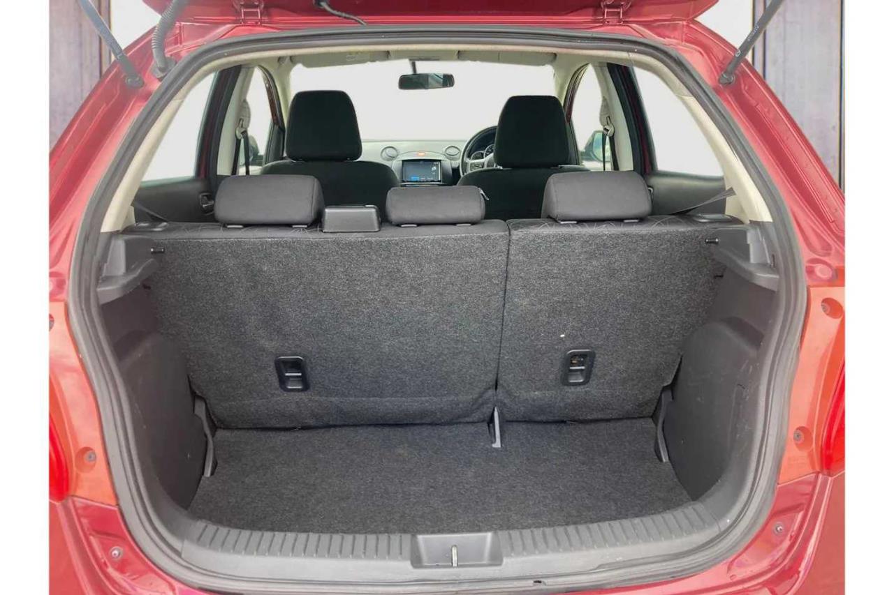 2012 Mazda Demio thumbnail