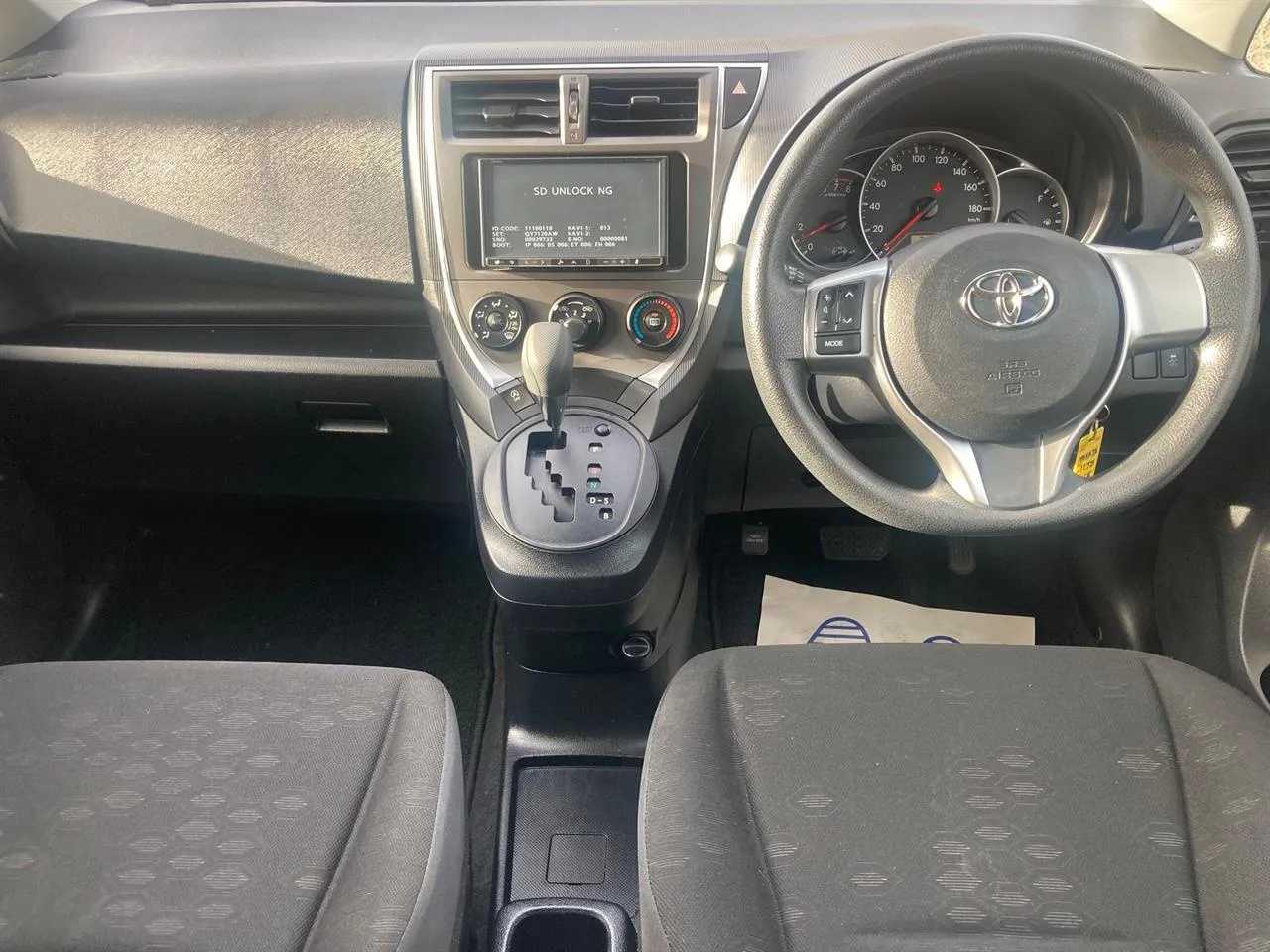 2012 Toyota Ractis thumbnail