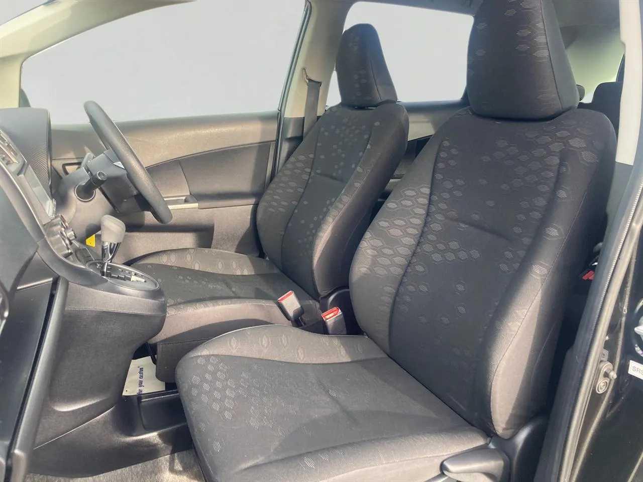 2012 Toyota Ractis thumbnail