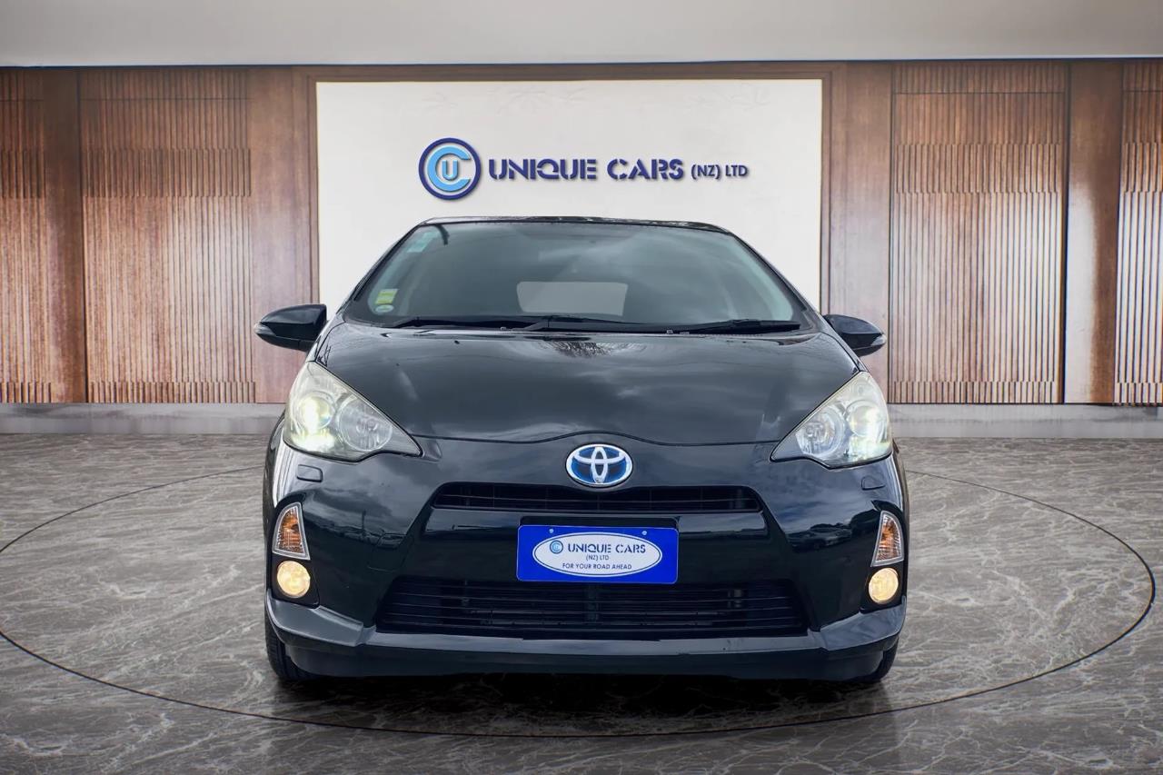 2012 Toyota Aqua thumbnail