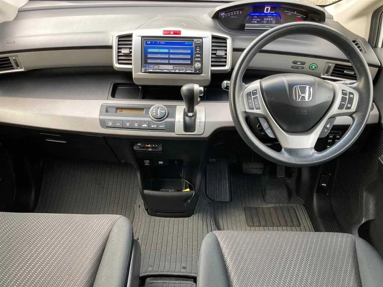 2012 Honda Freed thumbnail