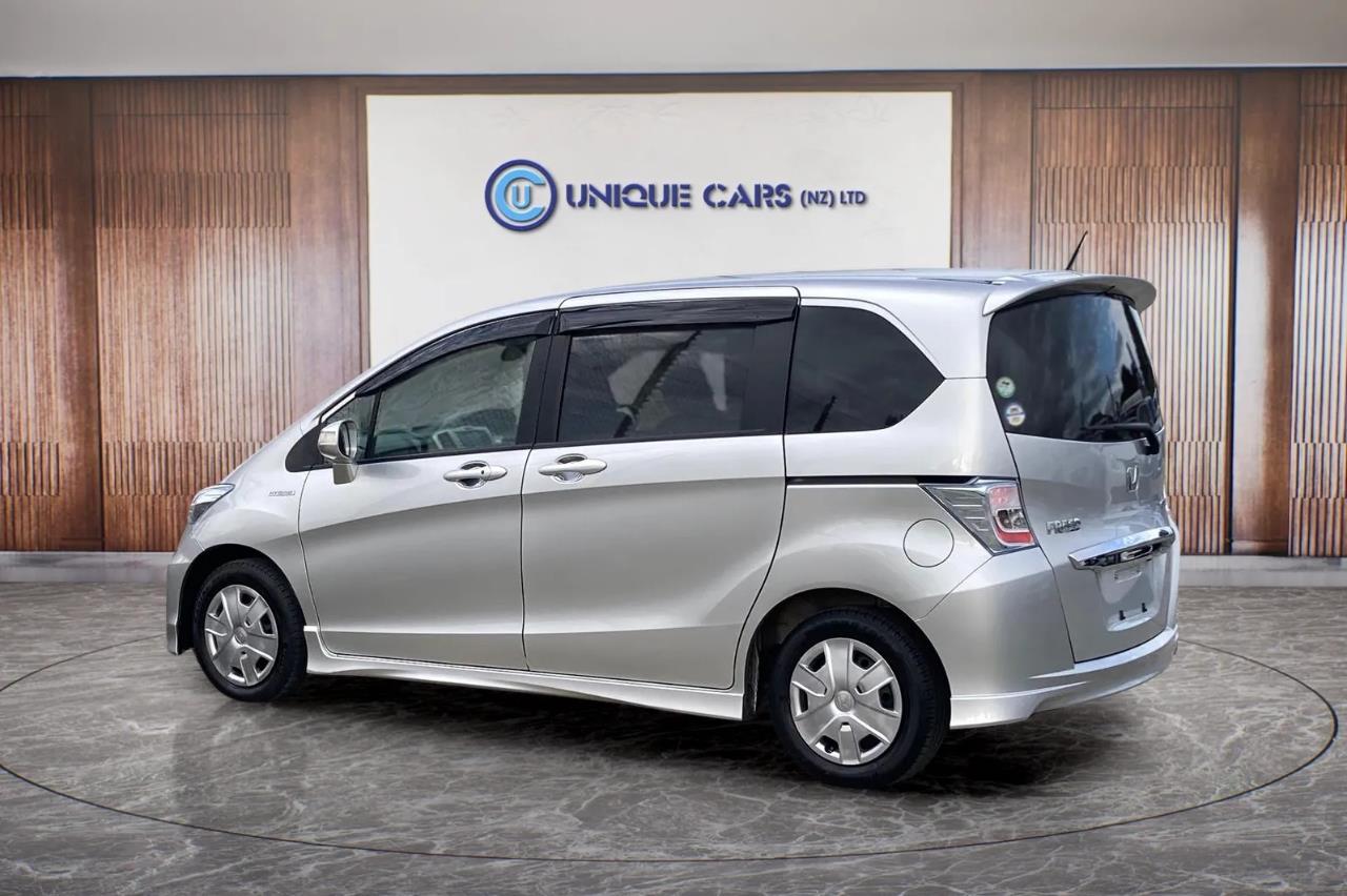 2012 Honda Freed thumbnail