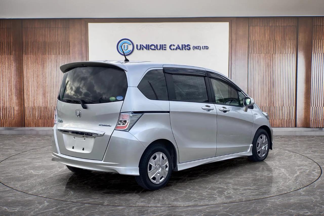 2012 Honda Freed thumbnail