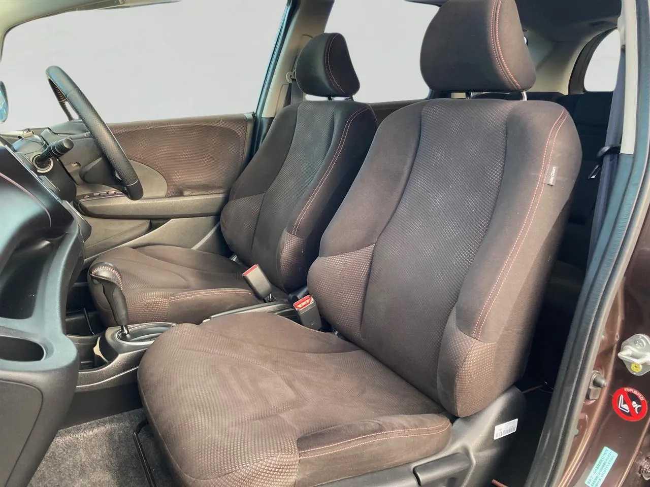 2012 Honda Fit thumbnail