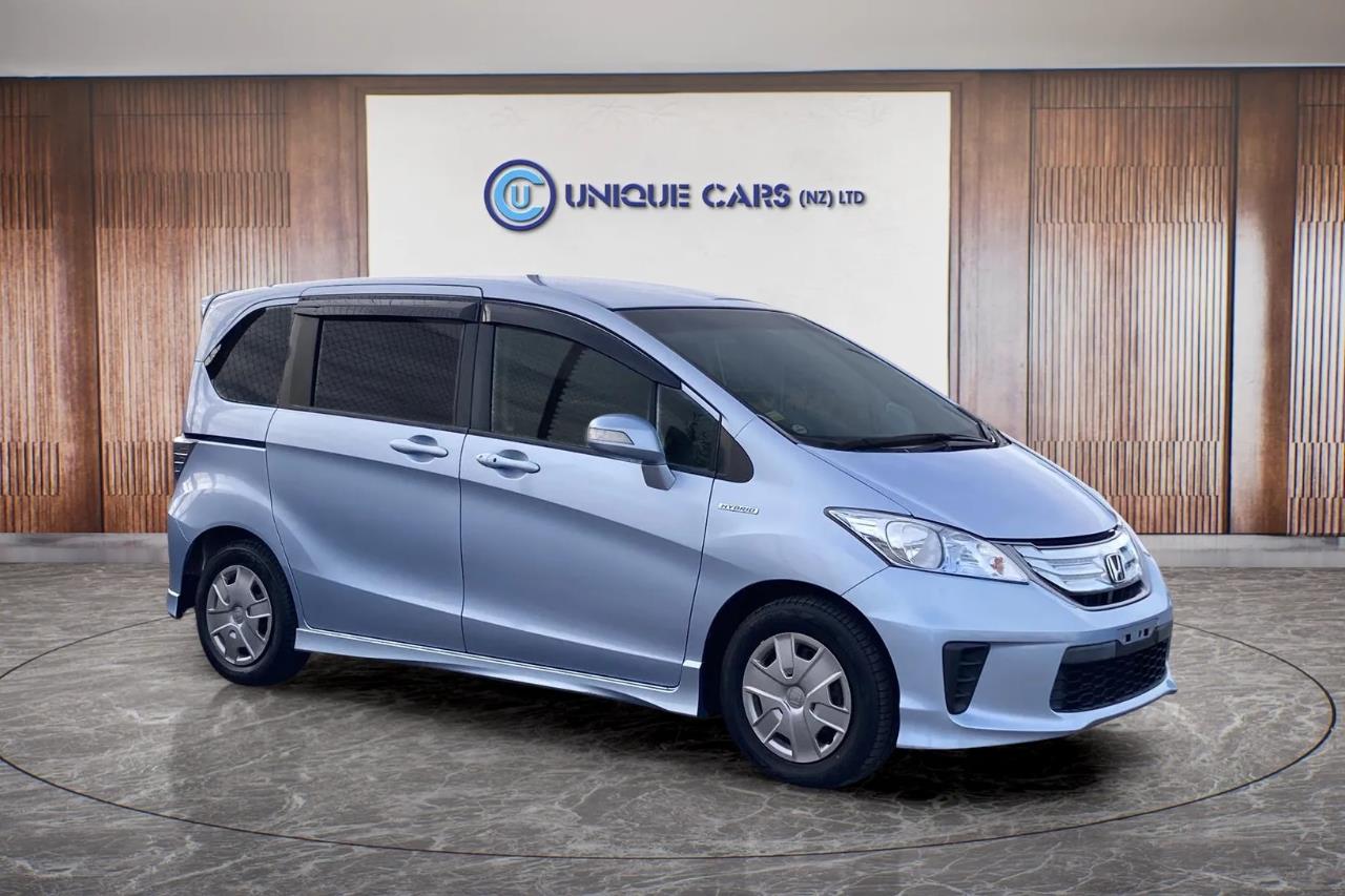 2013 Honda Freed thumbnail