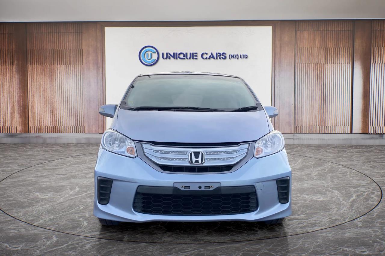 2013 Honda Freed thumbnail