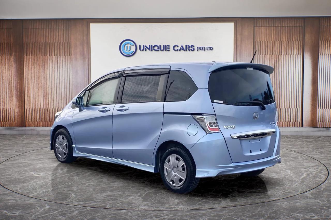 2013 Honda Freed thumbnail