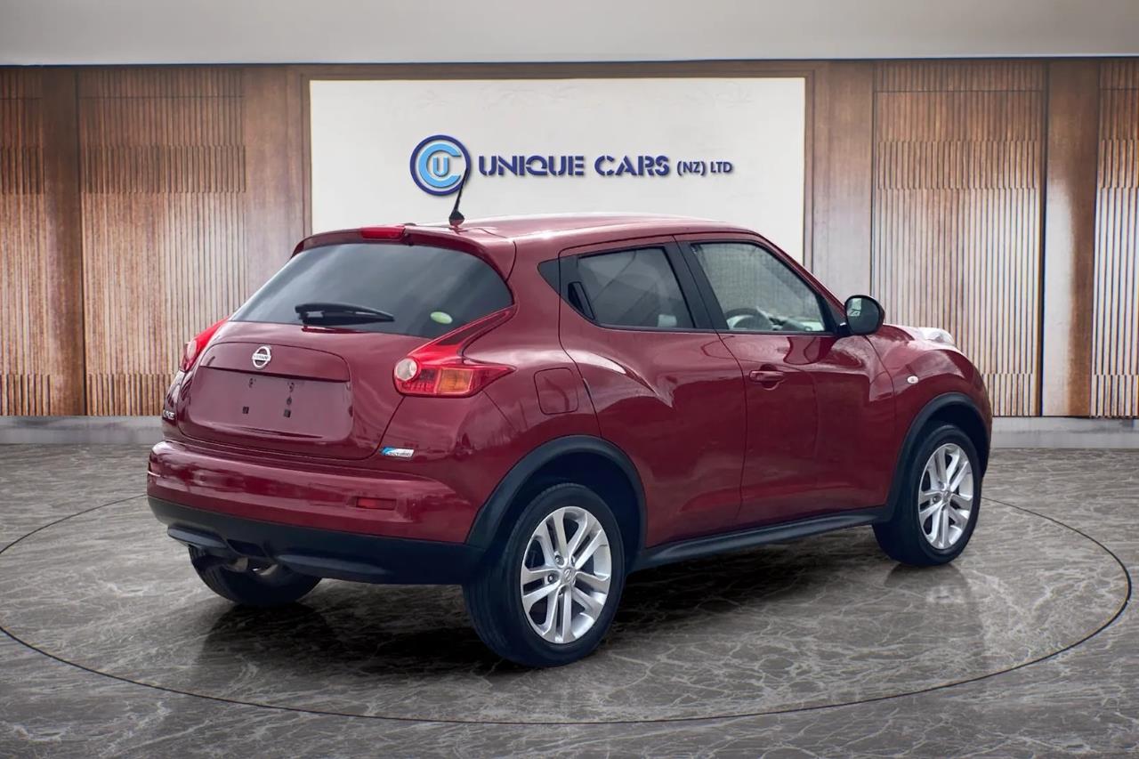2011 Nissan Juke thumbnail