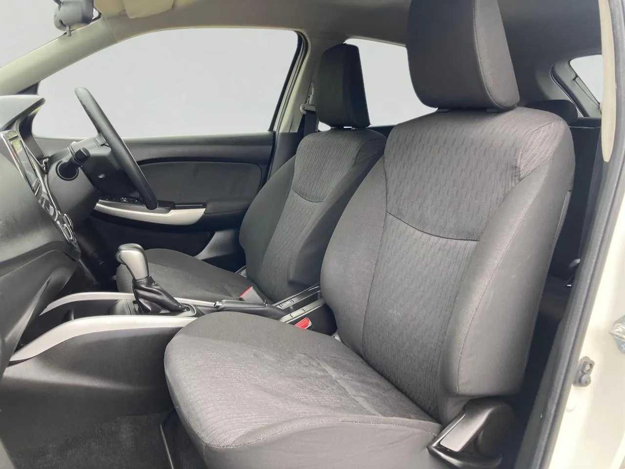 2016 Suzuki Baleno thumbnail