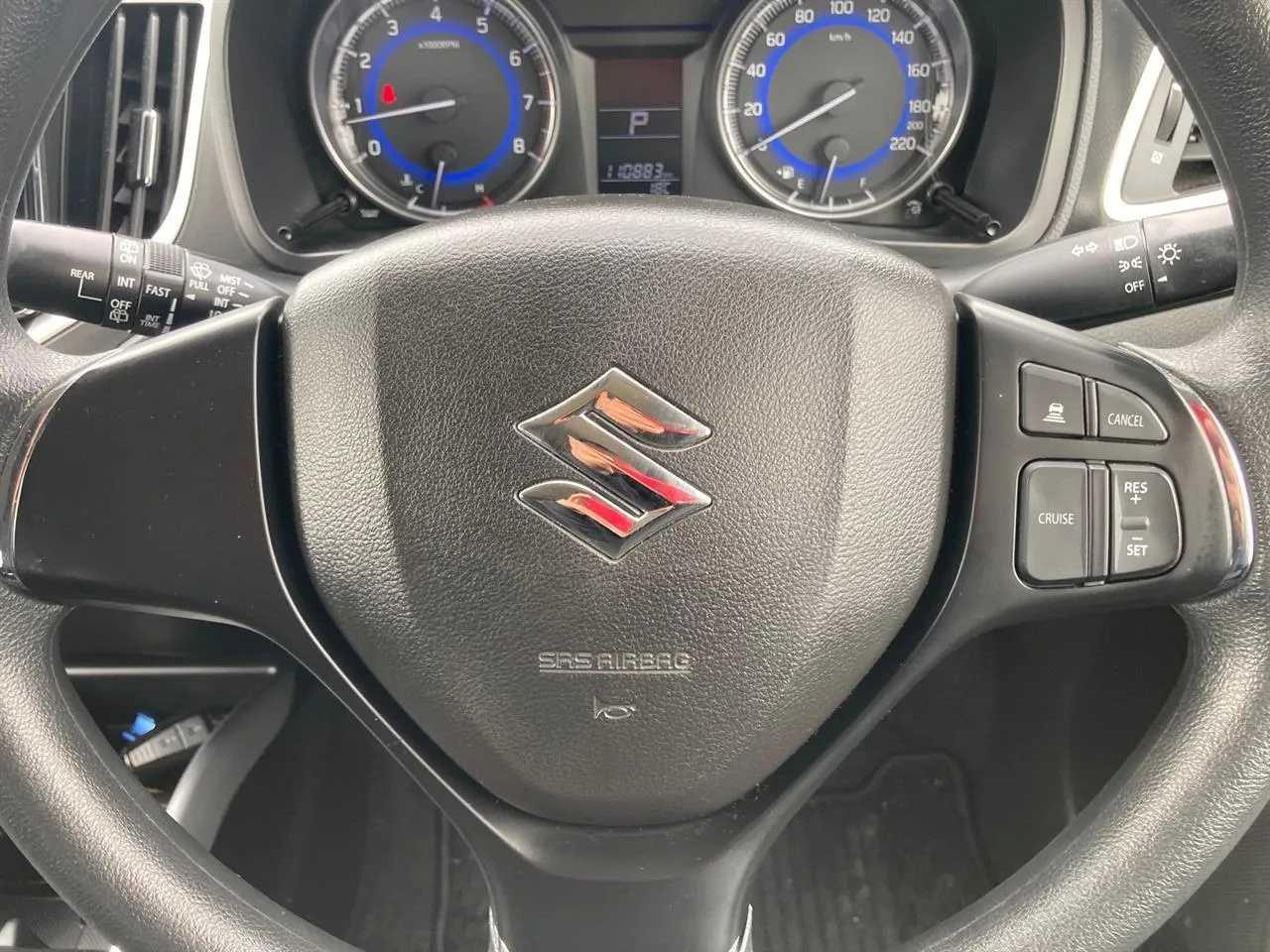 2016 Suzuki Baleno thumbnail