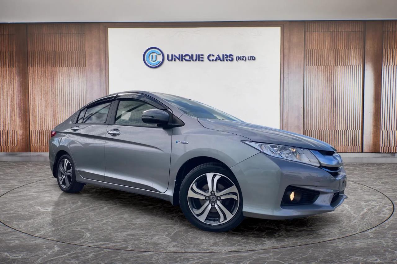 2015 Honda Grace thumbnail